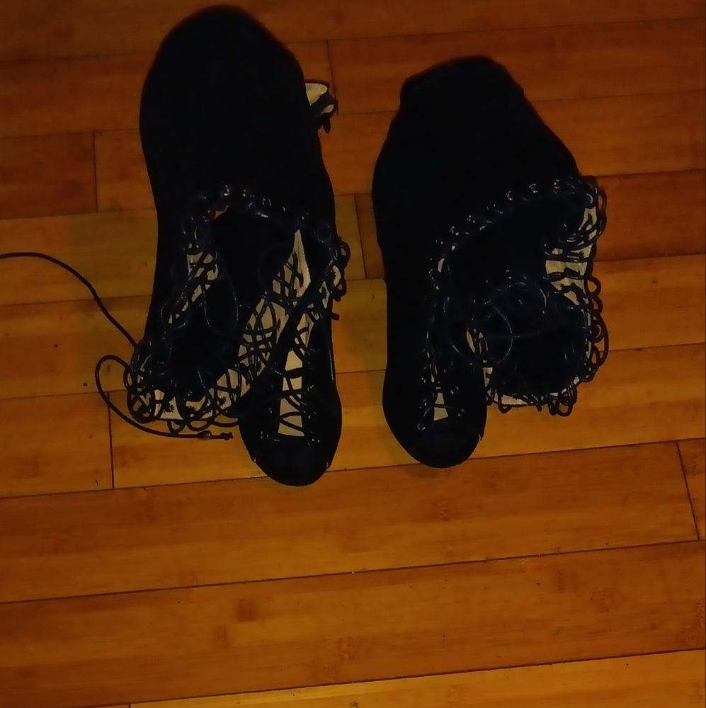 Thigh Hi Faux Suede Lace up Boots sz 10